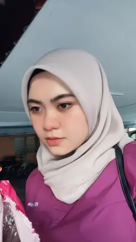 Balik kerja nak p buang sampah 🤭
