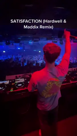 Push me, and then just touch me 😎🚀 #hardwell #maddix #festival #dj #club #techno #edm #edmtok #fypシ #danceanthems