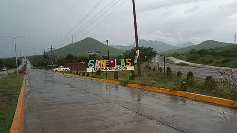 bonita lluvia en San Blas Sinaloa 👍
