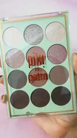 Pixi beauty Eye Reflection Shadow Palette ✨ in Neutral Beauty #aestheticmakeup #microinfluencer #microinfluencertiktok #prunboxing #makeupswatches #eyepalette #eyeshadows #sombrasconglitter #paletadesombras #y2kmakeup #koreanmakeup #aestheticunboxing #eyeshadowswatches #pixi #pixipretties #pixipalette #pixibeauty #pixibypetra