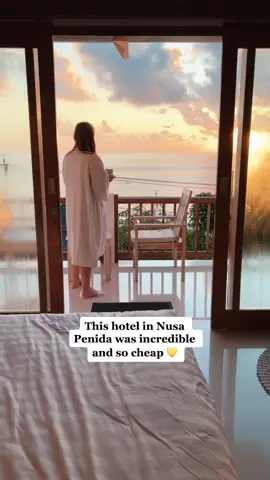 Sea Terras Suites - only £25 a night for this fire, breakfast and the cleanest room we stayed in our whole trip 😍 #nusa #nusapenida #nusapenidahotel #bali #travelnusapenida #balitravel #travelbali