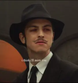 When i first saw S1 finale i cried sm thinking they’d never see eachother again 😪 overlay: @alezinha  #vatanimsensin #vatanımsensin #hileon #hilal #leon #miraydaner #borankuzum #boran #dizi #Love #hilalleon #leonhilal #turkishseries #turkishdrama #series #drama #woundedlove #fyp #tiktok #parati #turkish