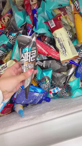 this is my favorite ice cream flavor! #koreanicecream #koreanconveniencestore #foodasmr #pov