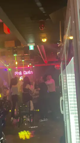 Êu đến Phê Quán ở 정왕 vui thật ấy toàn gái xinh trai đẹp thui huhu 🥴       #xuhuongtiktok #giảitrí #nhạchay