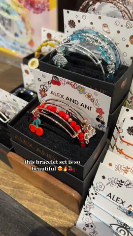obsessed🍒❤️ #fyp #foryoupage #alexandani #alexandanibracelets #beauty #fashion #forthegirls #girly #obsessed #viral #fashion #airport #jewelry #haul #cheer #Summer #vibes #goodvibes #Love