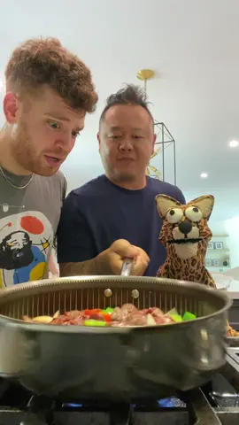 Cheetah and @Jet Tila making it look easy #mongolianbeef #rnb