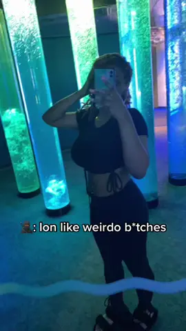 You knew who i was when you met me you b*tch! #ReTokforNature #viral #fypシ #weirdo #baltimore  #greenscreenvideo