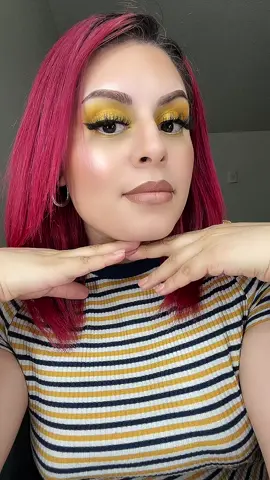 Can u imagine getting paid for wat u love doing!?!? 💛💛 #letssupport #letssupporteachotherツ #letssupportsmalltiktokers #letsbefriendssssssss #smallmua #latinamua #latinasoftiktok