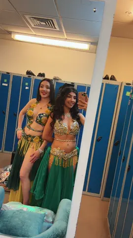 Backstage wigh my girl @Liza Bellydancer  🥰 #bellydance #bellydance #bellyfitbyleilah #bellydancechallenge #bellydancersoftiktok