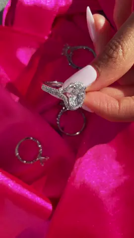 Little miss gets a new ring after every argument💁‍♀️🤩 #GrownBrilliance #labgrowndiamonds #engagementring