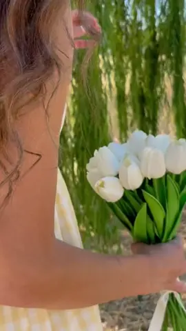 @shop.julietlabel cutest boutique 🤩with the most beautiful dresses #julietlabel #Summer #dress #video #cute #simple #cali #california #sacramento #tulips #summerdress #outfit #OOTD #916 #OOTD