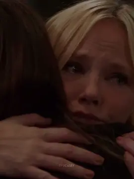 I love this moment with them🤧🥹 | #oliviabenson #amandarollins #lawandordersvu #rollivia #svu #svuedit #fyp #flop #flopera #lawandorder #benson #rollins