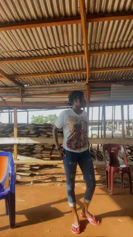 My neice is badder. Pls i want to learn dis dance badly 😌😓. #duet #trending #sugarcrash