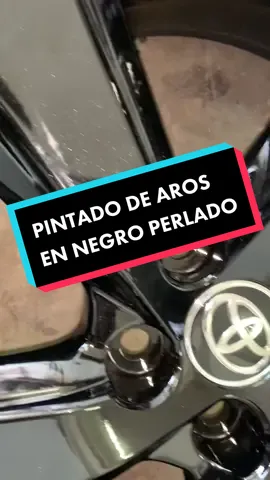 Aros de toyota Rav4 N” 18 pintados en negro perlado.  Cotiza al : 981881957 #pinturadearos #carros #toyota #toyotarav4 #negroperlado #tuning #reparaciondearos