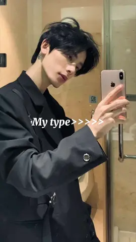 Just wow 😮‍💨🫶🏻 #korea #korean #koreanboys #mytype #foryou #fyp #foryoupage #fypage #fypシ #🖤 #💗