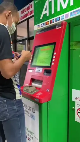 กดเงินตู้ ATM ระวังภัยใกล้ตัว #ทหารตลกนะ #fyp #ตลก