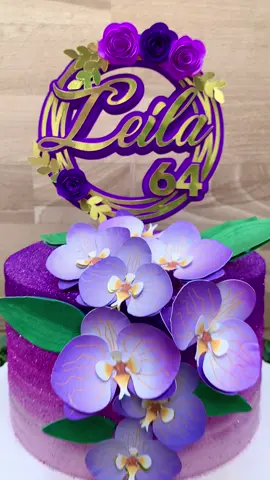 Orquídeas 😍 #boloorquidea #bolocomorquideas #boloscomflores #boloslindos #bolostrmaticos #bolospersonalizados #bolosdeaniversario #boloemchantininho #bolosfemininos #confeitaria #cakesoftiktok #cakesicles #cakes #cakedecorator #calesdesign