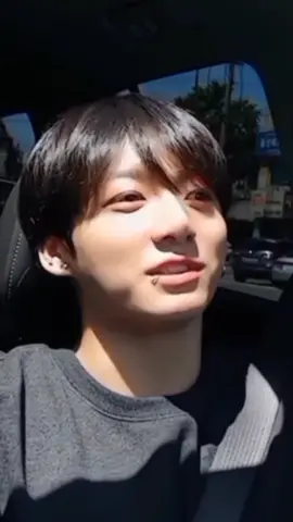 POV : Lagi nemenin dedek jalan-jalan 🥰 #jungkook #bangtanarmy #jungkookvlog #bts_official_bighit 💜