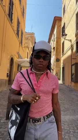 Ciao ciao #nyc #OOTD #fashiontiktok #vintagefashion #italy #roma #summerabroad #europe