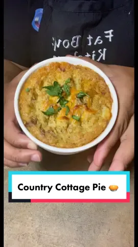 Country Cottage Pie/A.K.A Shepherds Pie #findyourgrace #cottagepie #cottagepierecipe #shepherdspie #ovenbaked #potpie #rosemary #thyme #worcestershire #tomatosauce #mixedvegetables #groundbeef #mashedpotatoes #redpotatoes #beefbroth #chickenbroth #SouthernSoul #SoulFood #SundayDinner #Soul #Louisiana #cookingwithsoul #southern #househusband #househusbands #househusbandchronicles #southernaccent #asmr #mindyourmamasbaldspot #mindyourdaddysgout #asmrfood #slice #chopped #southerncharm #southern #potpies