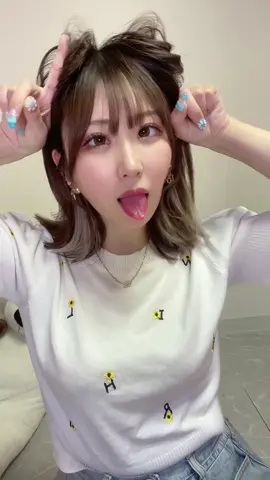 この舌の色って健康に、悪いですか？なんかちょい紫じゃない？🥲#健康 #