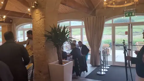 Special gathering at stunning @turnpike_by_maya. Everybody enjoyed. #beautiful  #place #dinner #community  #oldham #manchester  #uk #bangladesh