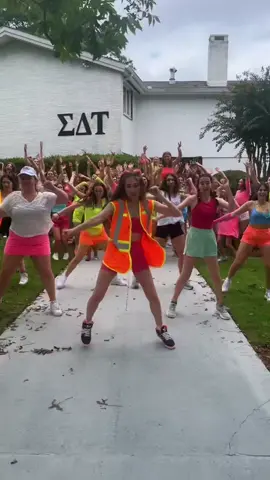 GLOW SIGGY DEE!!!!!! 💙 #ugarush #bamarush #uga26 #spiritweek #sororityrecruitment #fyp