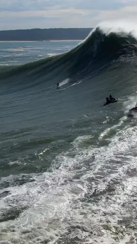 Monster waves do exist 😳😳 Nic Von Rupp on a Huge wave in Nazaré. #bigwaves #nazare #ocean #portugal #travel #surfing