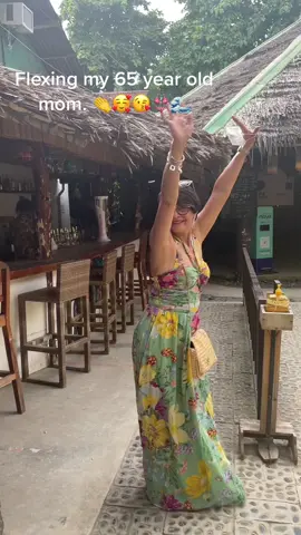 Yes 65 na siya. Sexy pa sakin 👏🥰😘
