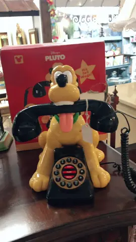 Antique mall shopping 🛍 #antiquedecor #antiquestore #antiquestyle #antiquestorefinds #antiqueboothdisplay #antiqueshopping #antiquehome #antiquemallfinds #antiquemall #shoppingvideos #vintagestyle #vintagehomedecor #80saesthetic #90svibesonly