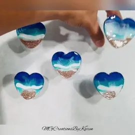 Beach keychains! #fyp #epoxyresin #foryourpage #resina #epoxy #keychain #llavero #oceanart #beachart #resin #epoxyresinart #keychains #llaverospersonalizados #resinpour #resinmold #demolding #makeit #resinartistsoftiktok