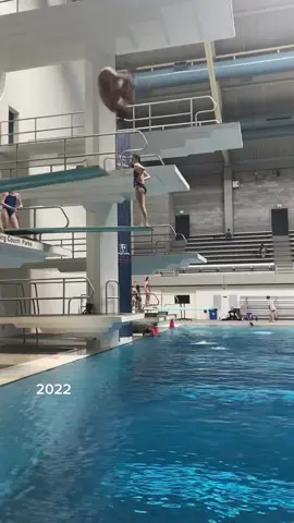 was the hardest direction for me 🤦‍♀️ #diving #dive #diver #foru #foryoupage #fyp #inwards #sports #inwarddive #springboard #flip #springboarddiving #flips #sport #3summersinarow #trend #viral 