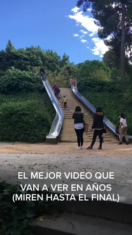EL MEJOR VIDEO DEL MUNDO #barcelona #argentina #fun #funny #caida #drop #tobogan #slider #laughter #laugh