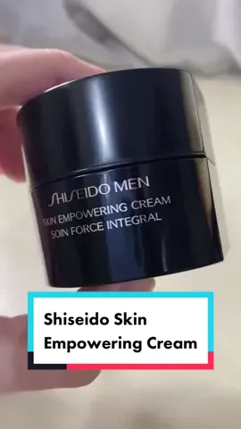 Oi galera! Hoje vou mostrar um pouco desse creme Men Skin Empowering Cream de Shiseido que gosto muito, a Shiseido estuda e tem uma linha especifica para a pele masculina há quase 20 anos, e descobriu, por exemplo, que a pele masculina é mais frágil que a da mulher, os ingredientes utilizados nessa linha são especifico para esses cuidados. Em breve tem video completo no meu canal do YouTube, link no perfil. #skincare #dicasdeskincare #rotinadepele #skincareroutine #shiseido #jbeauty
