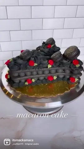 Obsessed with this Macaron Goth Cake 🖤❤️ #cake #cakevideo #smallbusinesscheck