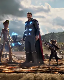 where are you watching me from?                             #lucieditstr #thunder #thor #thorloveandthunder #chrishemsworth #keşfet #marvel #avengers