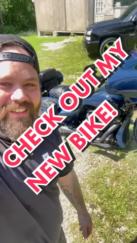 Looks like im switchin it up yall! #bagger #bigwheelbagger #harleydavidson #harley #afflictionshirts #nickelback #michelobultra