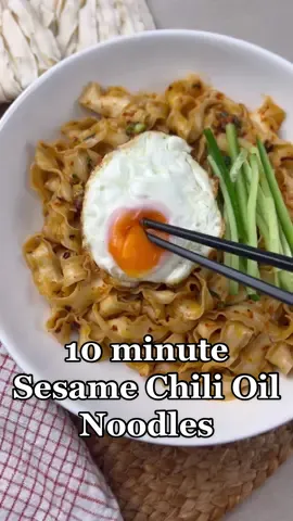 Sesame chili oil noodles are never a BAD DECISION 🙃 #chilioil #chili #noodles #EasyRecipe