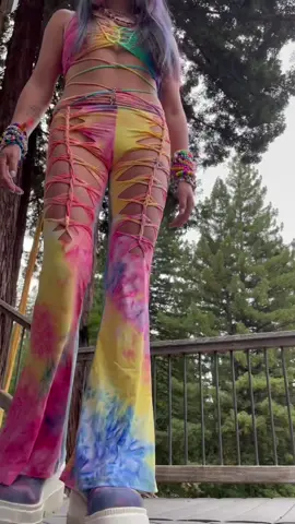 Happy Friday🥳🌈 This was my unicorn outfit for Outsidelands, made by yours truly😘❤️ You know where to find the link! #fyp #unicorn #edmtiktok #ravegirl #ravetiktok #rainbow #braidedclothing #hippieaesthetic #transition #tiktoktransition