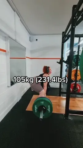 2 x 2 @ 105kg (231.4 lbs) feeling smooth Baybee! #sbd #girlswhopowerlift #strongwoman #GymLife #girlsthatlift #bodytransformation