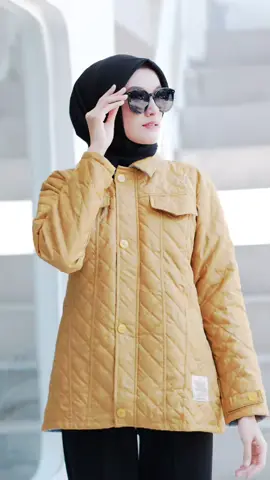 Satu jaket dua model, bisa dipakai bolak balik #serunyaindonesia #mukamiqu #fashionwanita #fyp