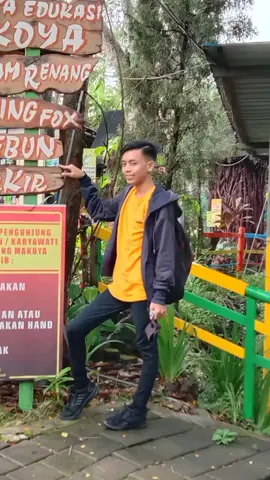 😊😊😊 ini yang lagi hits di Tik tok 🌬️🌊🌪️ kenangan  dulu waktu rekreasi sama  temen temenku Smas Nusantara 1 Deket terutama Afrizal teman paling sejati 🥰🥰🥰#tiktokindonesia #fyp #fypシ #fypage #fypシviral #caffinobaristan #AQUADULU #PinterMilihTemen #makoyapandaan