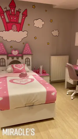 Princess Elsa #kidsbedroom  #kidsfurniture #elsabedroom #miracle_interiors #luxuryhomes #furnituremaker #kidsbedroomdecor #kidsbedroomideas
