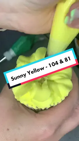 Hoping this will entice the sun to come back out! 🤞 #yellowflower #cupcakeflower #buttercreamflower #cupcake #cakestuff #cakehowto #debbiebakes #caketok #cupcakeartist #flowersyoucaneat #cupcakepiping