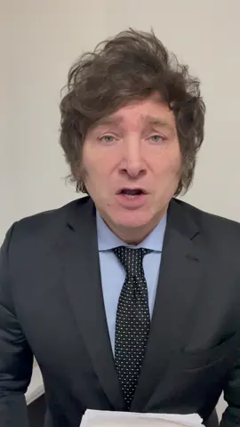 VUVA LA LIBERTAD CARAJO! #duet #argentina #argentina🇦🇷 #javiermilei #milei #parati #fyp #tutuca #viral #javier #peluca #iñakigutierrez #eugeniarolon