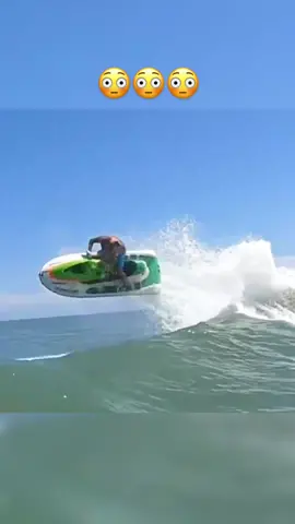 Dad proves age ain’t nothing but a number 👏 (via @smittzzzz) #jetSki #watersports #fun #dad 