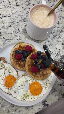 There is nothing that maple syrup can’t fix 😅 #breakfast #syrup #fyp #Lifestyle #FoodTok  #ReTokforNature