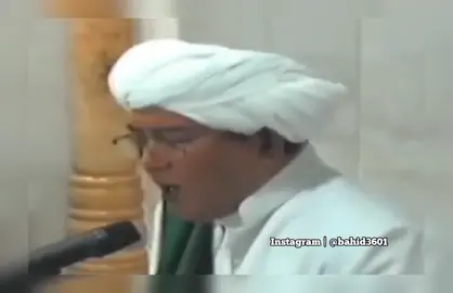 Do'a untuk Negri Tercinta Tanah Air Indonesia ( Abah Guru Sekumpul ). Orang beriman itu ada ciri khasnya, apa ciri khas nya orang beriman...? Hadist Rasulullah yang artinya Cinta Tanah Air adalah sebagian dari Iman. #gurusekumpul #gurusekumpulmartapura #abahguru #abahgurusekumpul #sekumpul #martapura #tanahair #indonesia #hutri77 #harikemerdekaaan