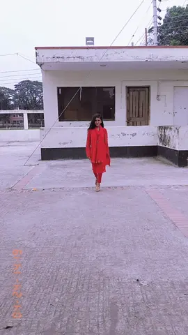 song ta kintu onak sundor🥰
