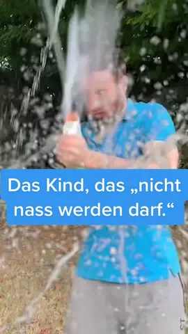 💦 „So macht mir das keinen Spaß.“ 💦 😂#fürdich#wasser#sommer#nass#kind#comedy
